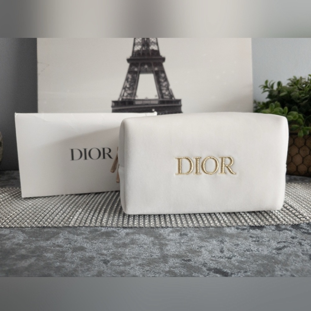 SOLD ON DIFFERENT PLATFORM! Dior Beauty White Velvet Trousse Pouch-NIB